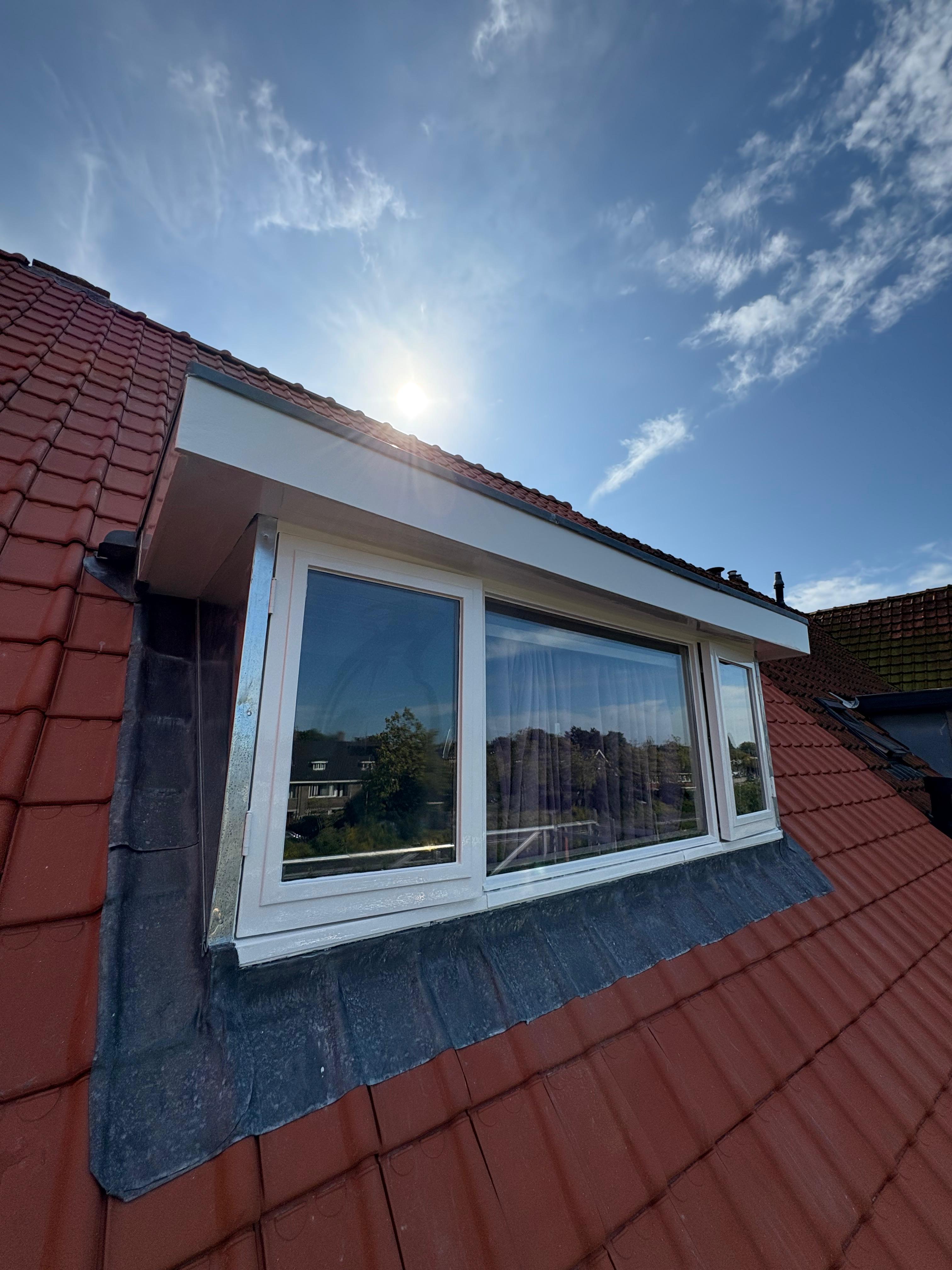 Buitenschilderwerk dakkapel Heemstede door Schildersbedrijf de Visser